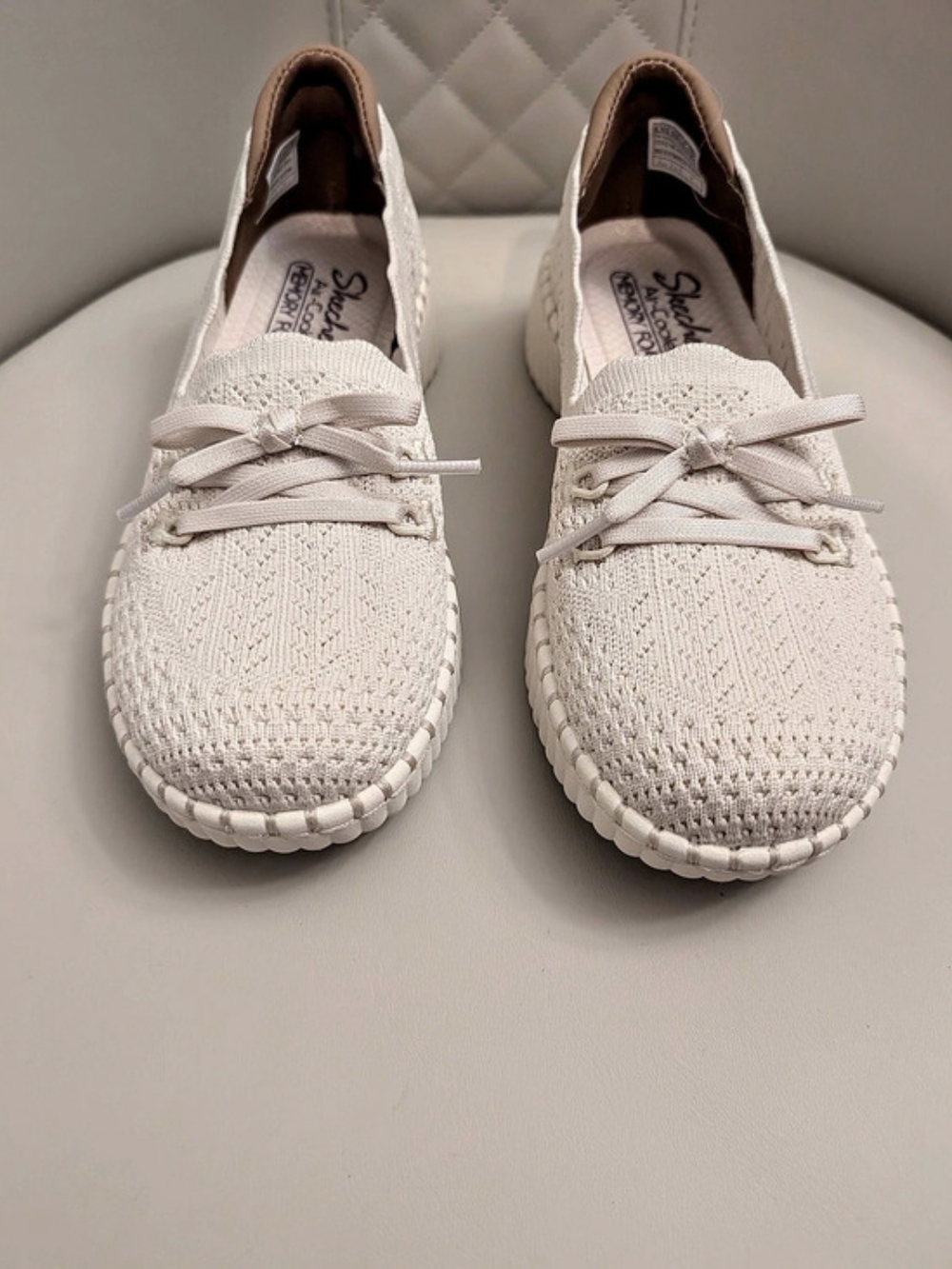 Brand New Skechers D'Lites Step Up Women's Cream Knit Style Sneakers US Sz 6